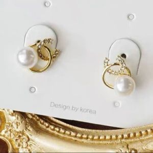 Little Pearl Earrings